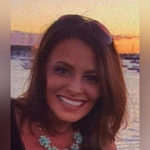 Meet your Posher, Cristina - Picture 5 of 6